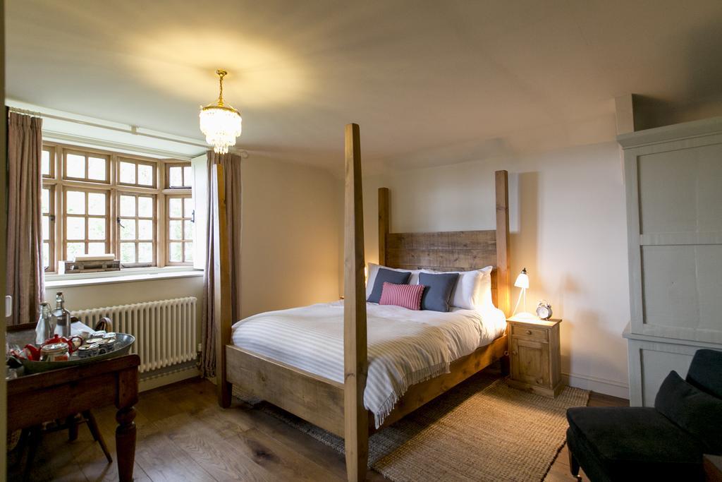 The Ebrington Arms Hotel Chipping Campden Room photo